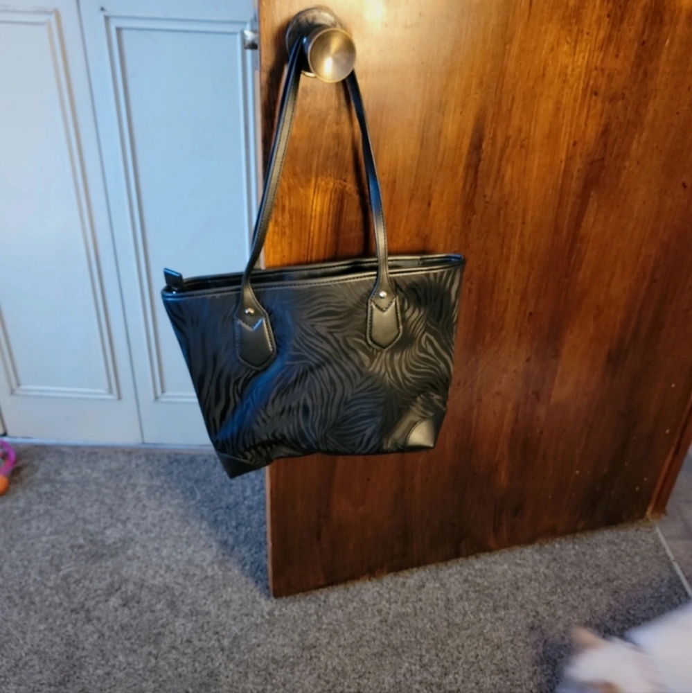 Michael kors purse - Picture 2 of 3